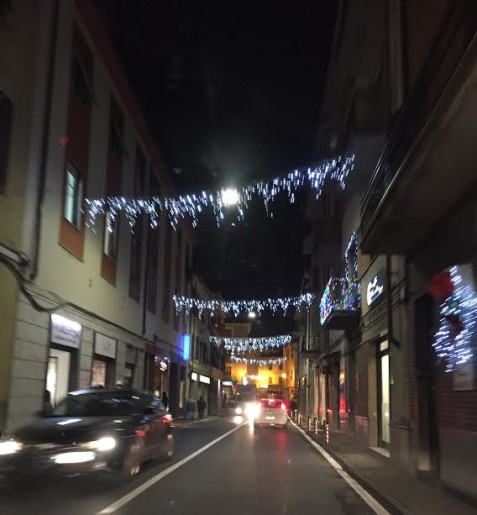 italian-christmas-lights-and-cars